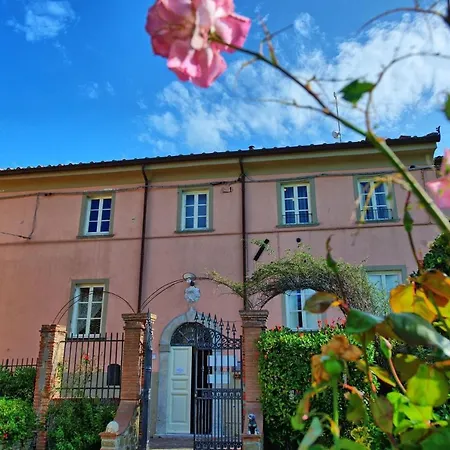 Gualdo Sleeps 7 With Pool And Wifi *