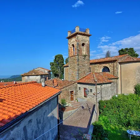 Gualdo Sleeps 7 With Pool And Wifi Appartamento *