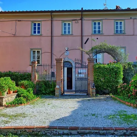 Gualdo Sleeps 7 With Pool And Wifi