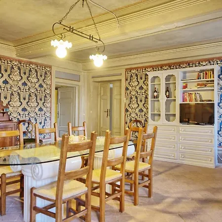 Gualdo Sleeps 7 With Pool And Wifi Appartamento