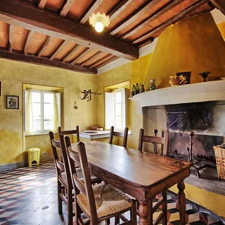 Gualdo Sleeps 7 With Pool And Wifi